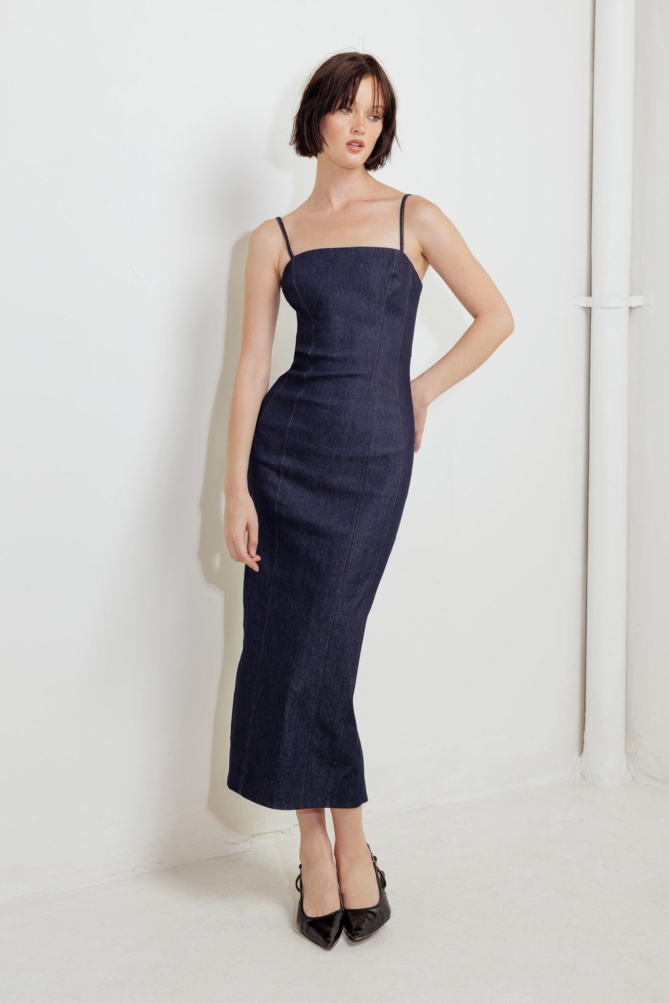 QUIET CURVE DARK DENIM MIDI DRESS - Glamourous Grace