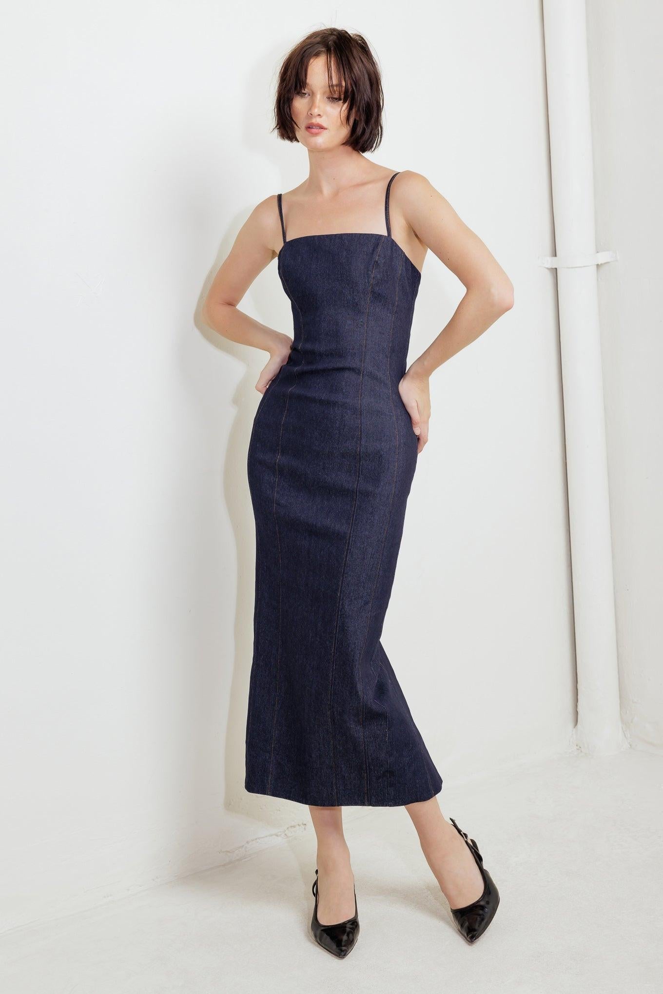 QUIET CURVE DARK DENIM MIDI DRESS - Glamourous Grace