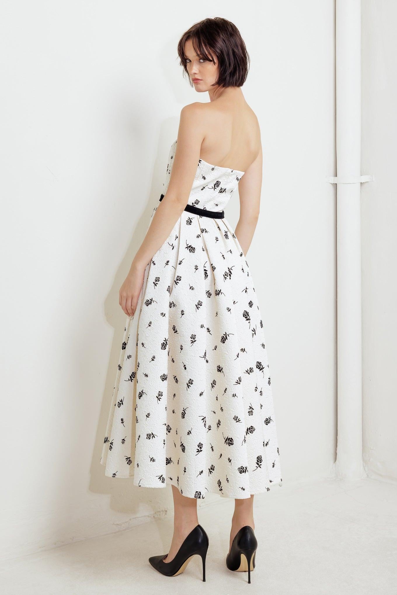 LOVELY CULTIVATED WOVEN MIDI DRESS - Glamourous Grace