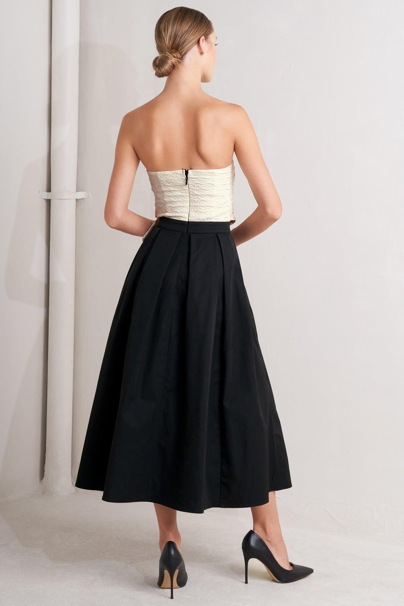 MONO BALLET WOVEN MIDI DRESS - Glamourous Grace