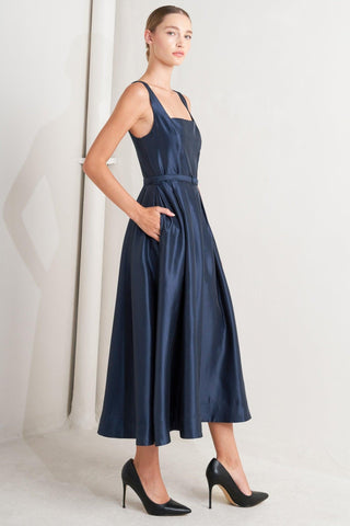 FEMME SILHOUETTE WOVEN MIDI DRESS - Glamourous Grace