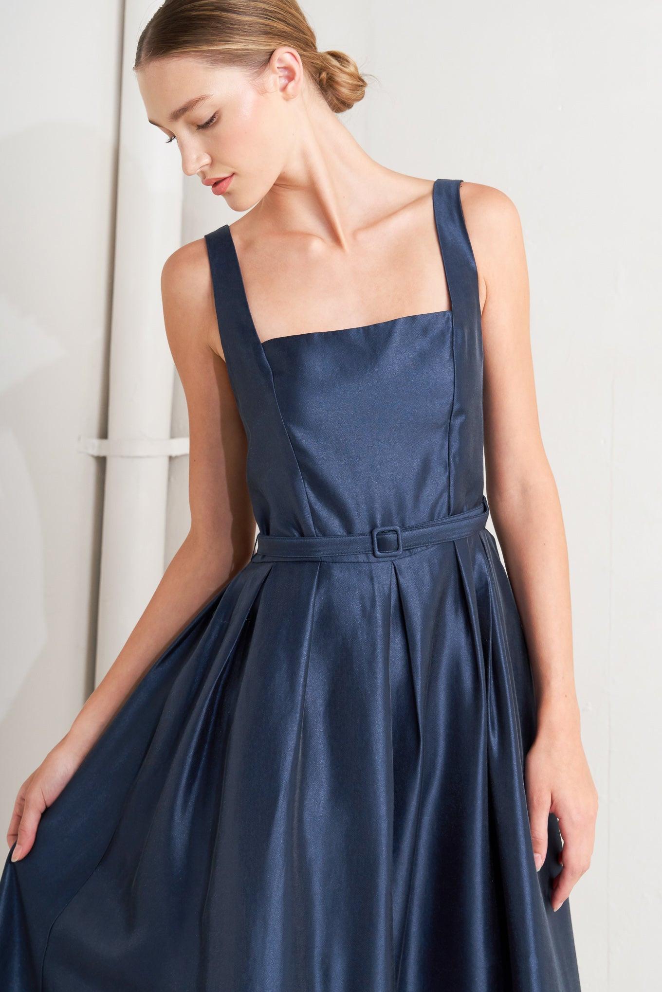 FEMME SILHOUETTE WOVEN MIDI DRESS - Glamourous Grace
