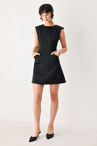 THE MODERN ICON WOVEN SHIFT DRESS - Glamourous Grace