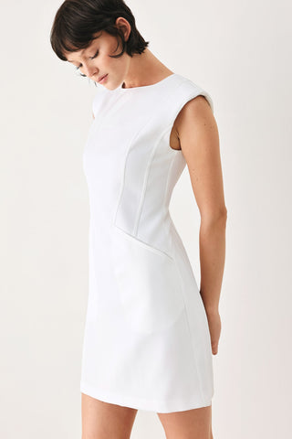 THE MODERN ICON WOVEN SHIFT DRESS - Glamourous Grace