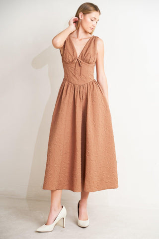 EARTHBOUND CHARM WOVEN MIDI DRESS - Glamourous Grace