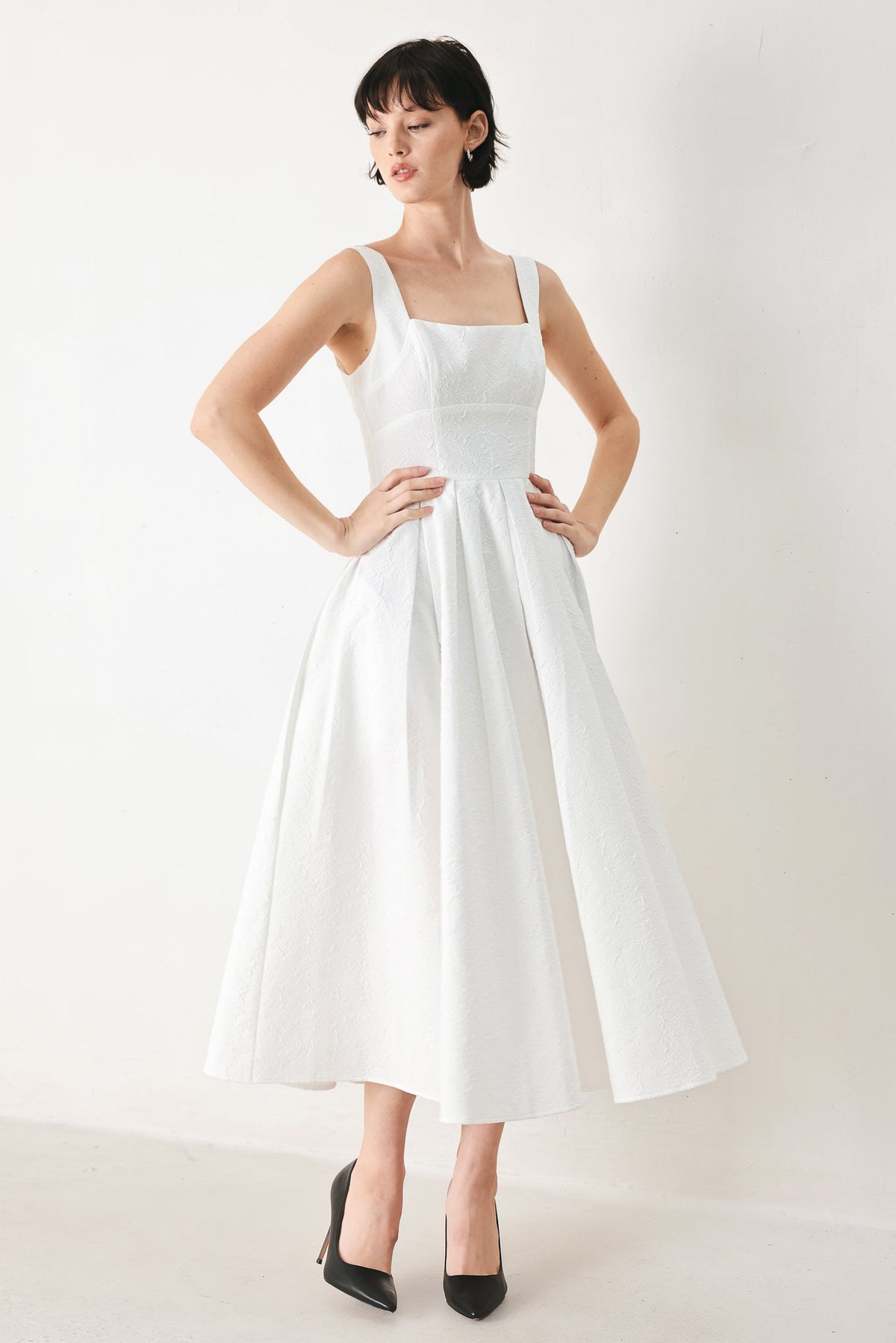 ECHO IN WHITE WOVEN MIDI DRESS - Glamourous Grace