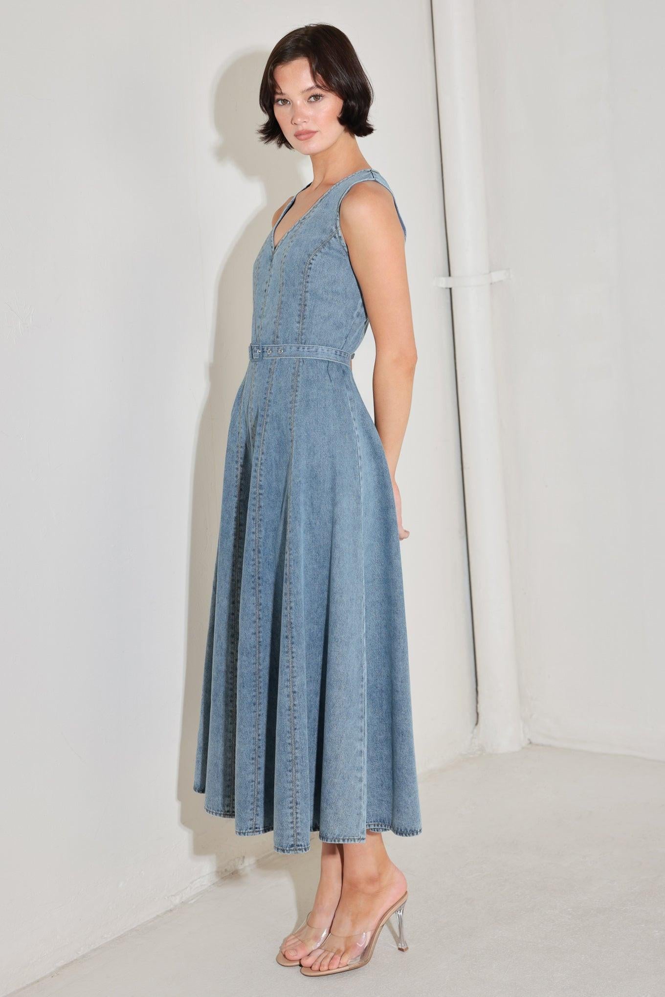 SIMPLY STUNNING DENIM MIDI DRESS - Glamourous Grace