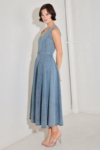 SIMPLY STUNNING DENIM MIDI DRESS - Glamourous Grace