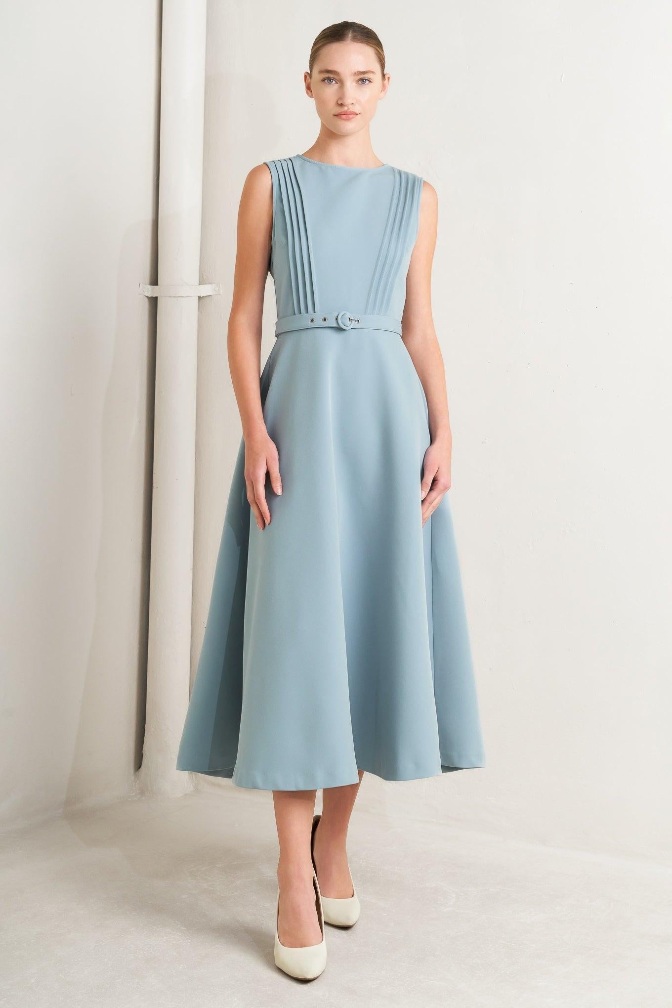 SOFT SPOKEN WOVEN MIDI DRESS - Glamourous Grace