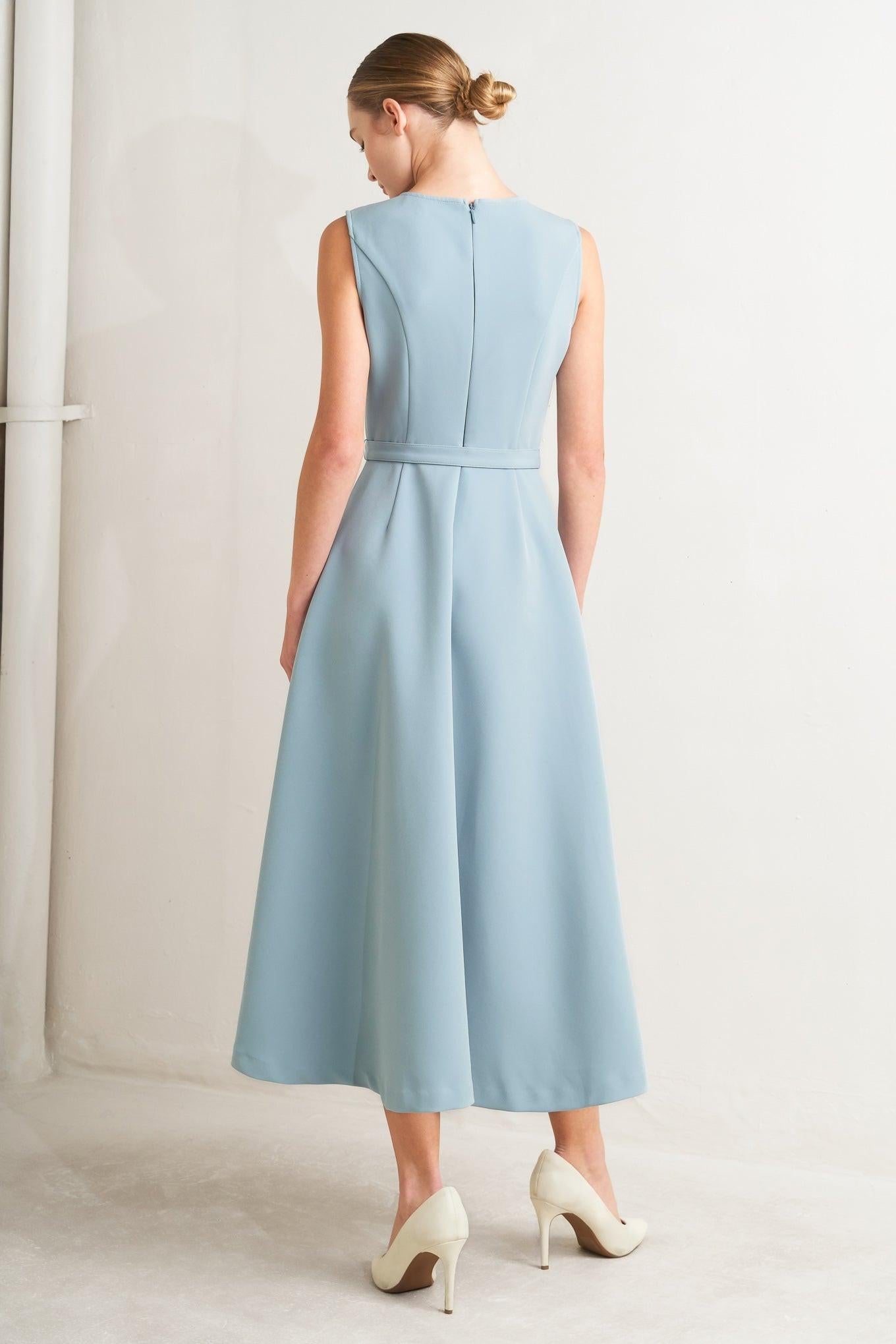 SOFT SPOKEN WOVEN MIDI DRESS - Glamourous Grace