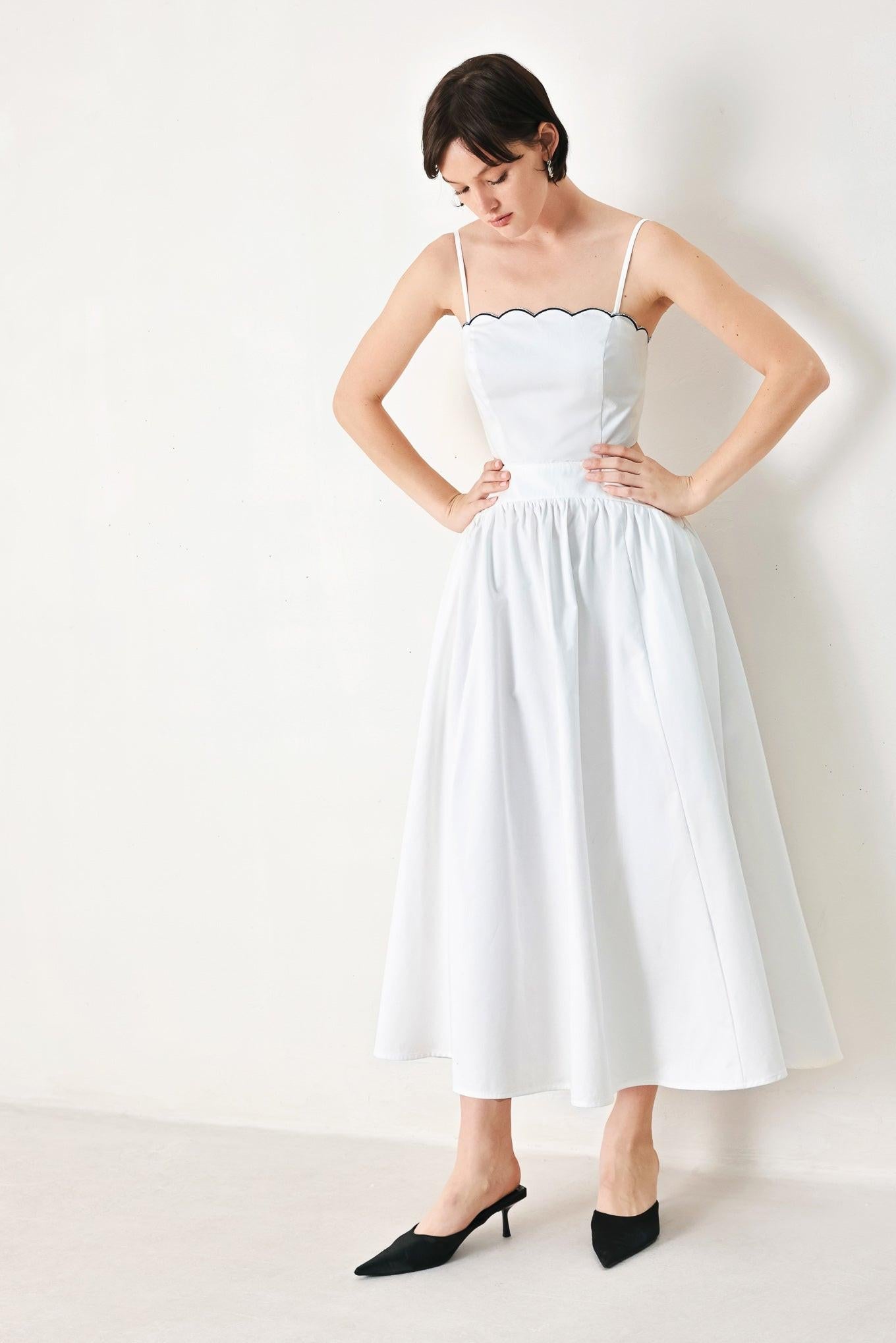 PURE ELEGANCE WOVEN MIDI DRESS - Glamourous Grace