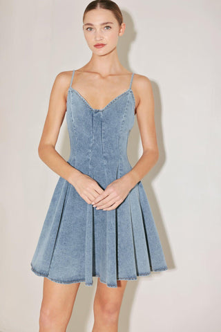SUMMER HEARTBEAT DENIM MINI DRESS - Glamourous Grace