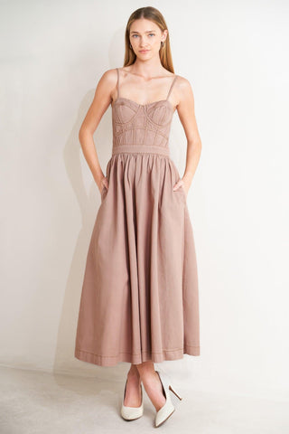 UNDERSTATED GLAM WOVEN TWILL MIDI DRESS - Glamourous Grace