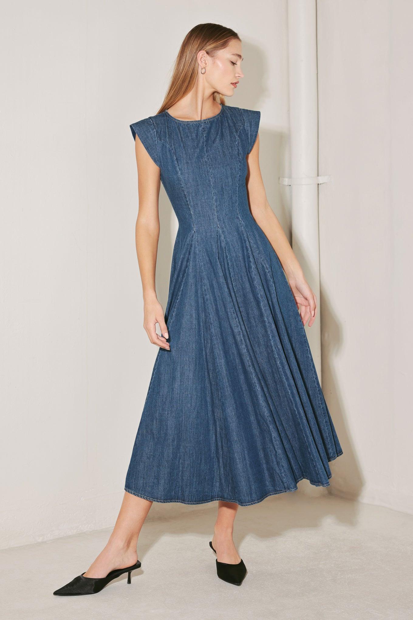 TIMELESS BLUE FORM DENIM MIDI DRESS - Glamourous Grace