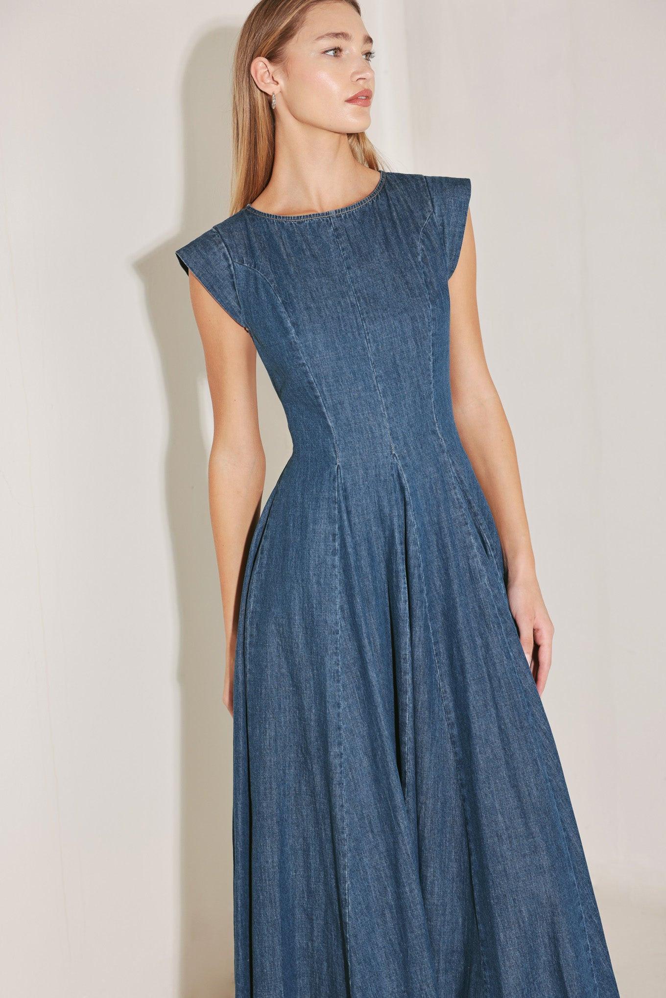 TIMELESS BLUE FORM DENIM MIDI DRESS - Glamourous Grace