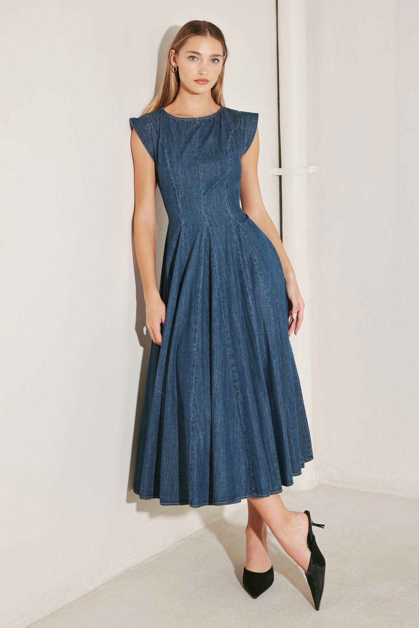 TIMELESS BLUE FORM DENIM MIDI DRESS - Glamourous Grace