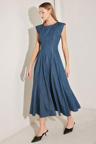 TIMELESS BLUE FORM DENIM MIDI DRESS - Glamourous Grace