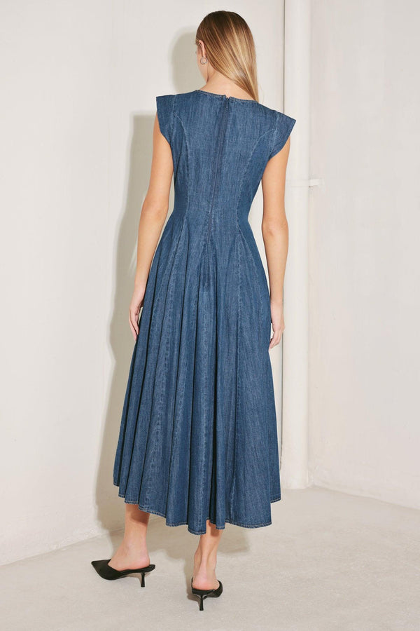 TIMELESS BLUE FORM DENIM MIDI DRESS - Glamourous Grace
