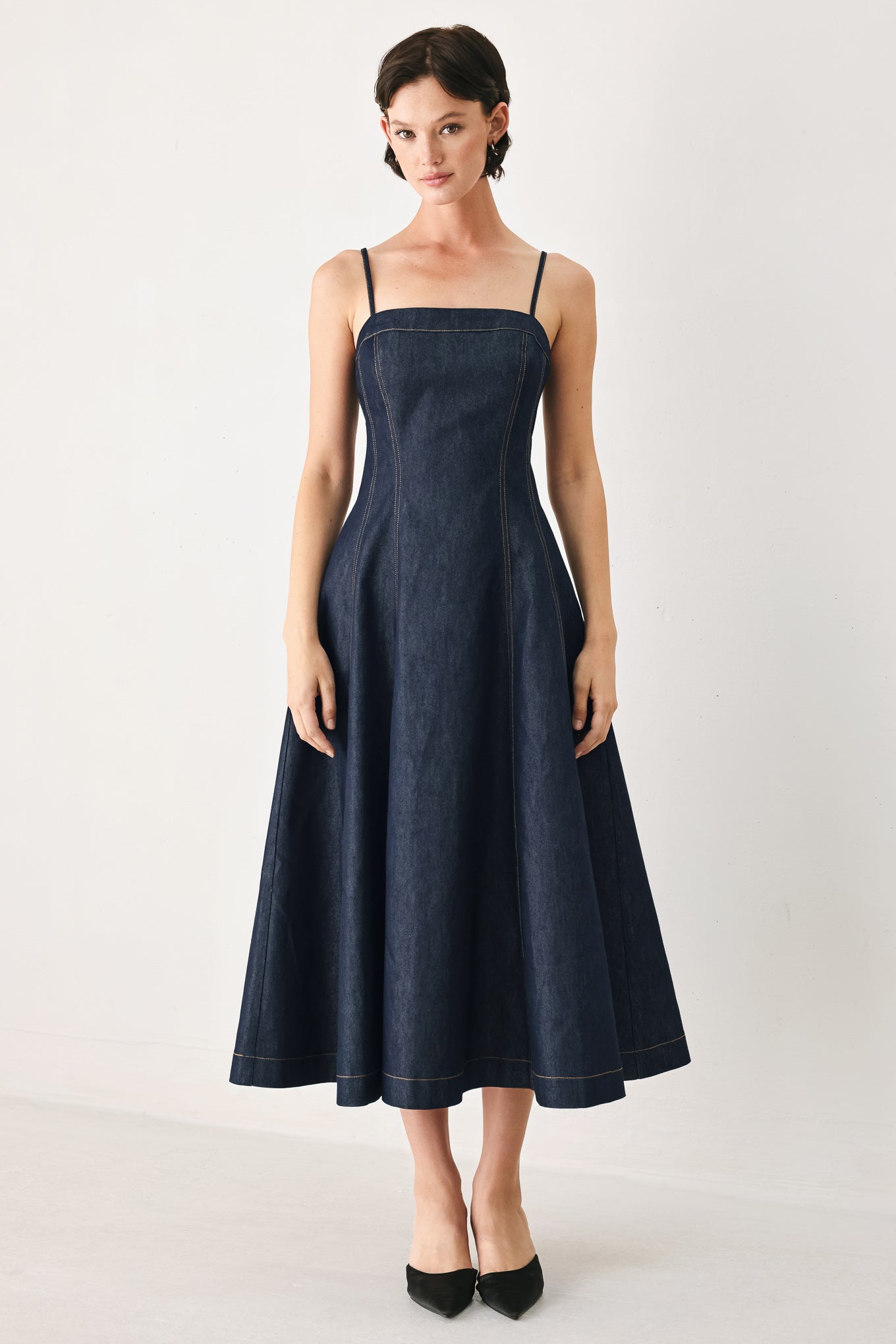 THE COASTAL DENIM WOVEN MIDI DRESS - Glamourous Grace