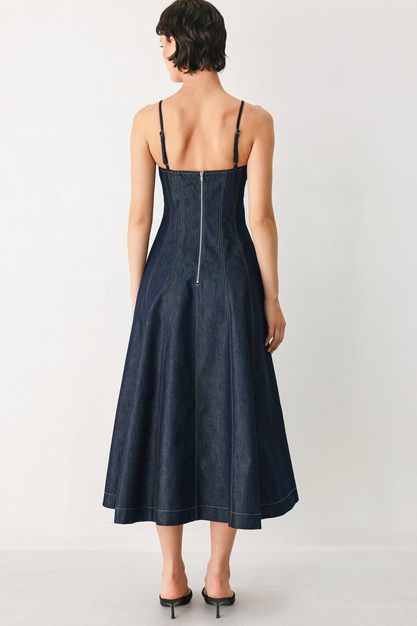 THE COASTAL DENIM WOVEN MIDI DRESS - Glamourous Grace