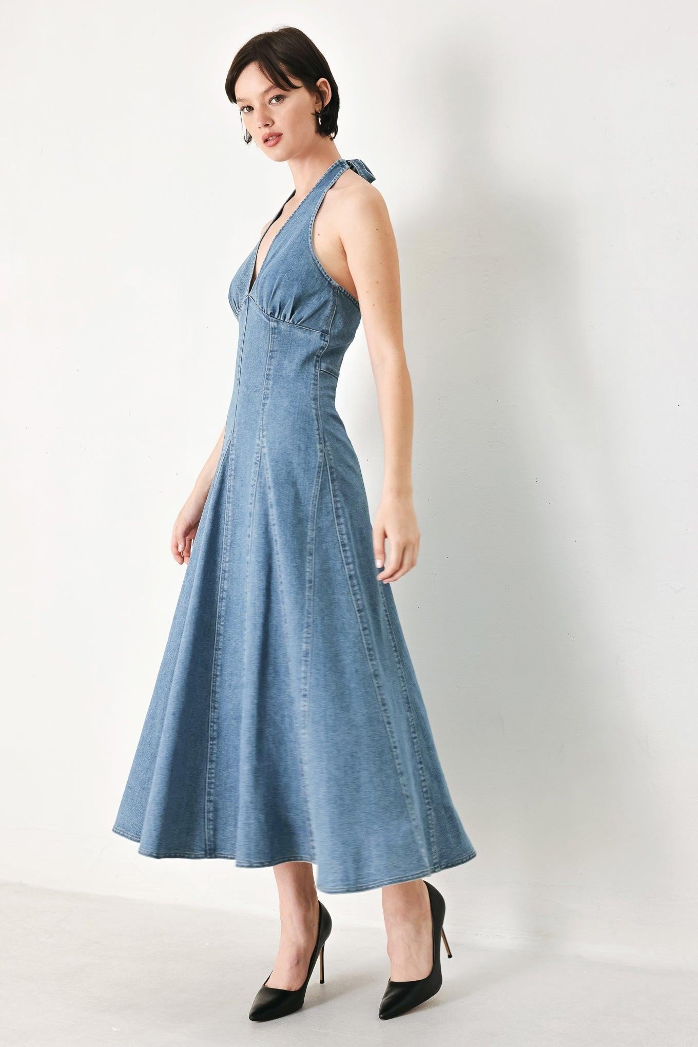 BLUE BLOSSOM DENIM MIDI DRESS - Glamourous Grace