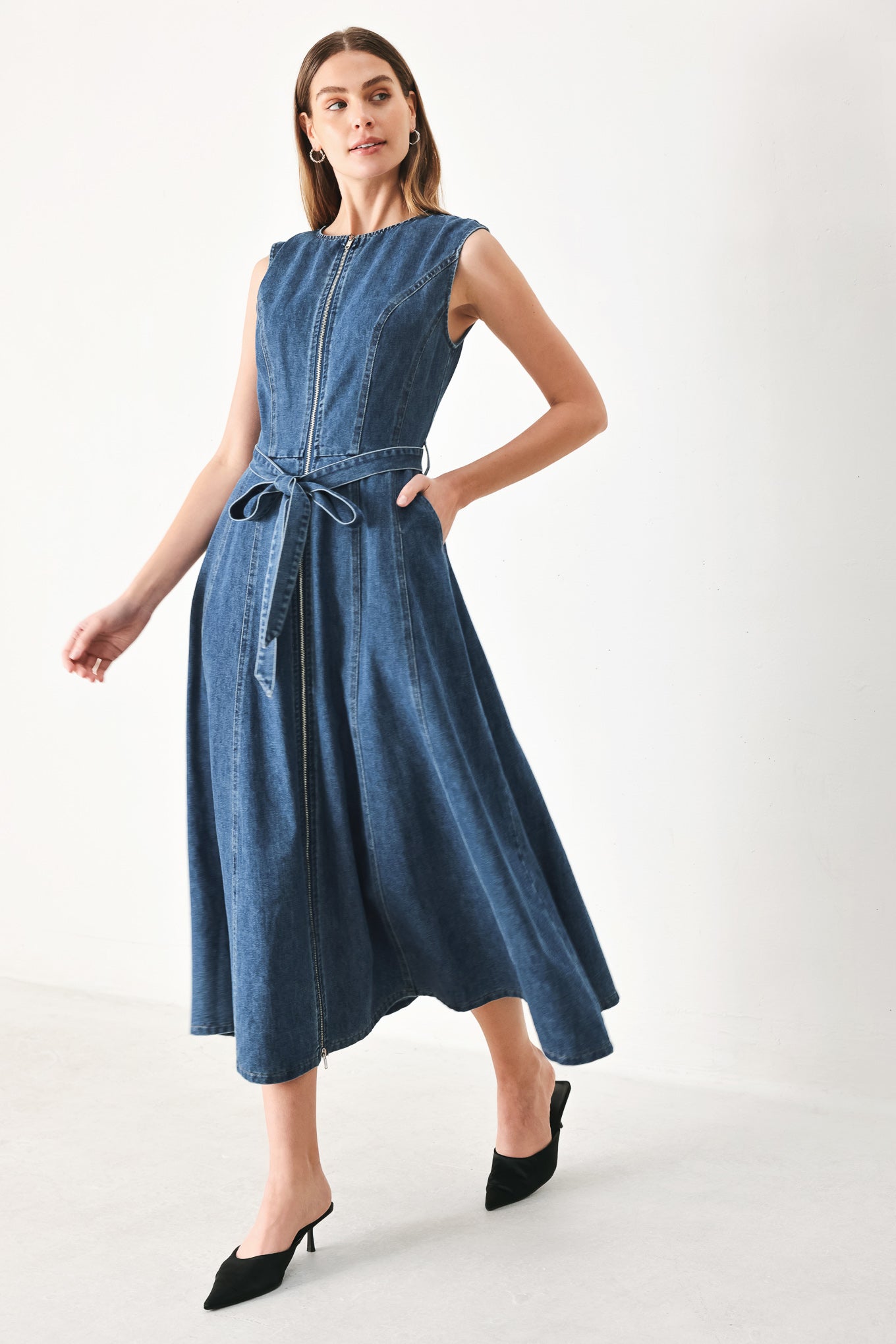 INDIGO SILHOUETTE DENIM MIDI DRESS - Glamourous Grace