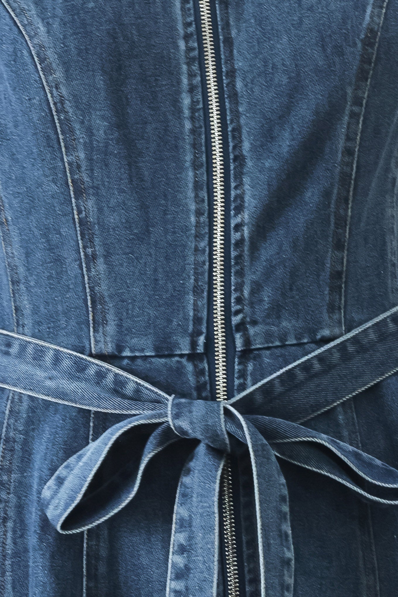 INDIGO SILHOUETTE DENIM MIDI DRESS - Glamourous Grace