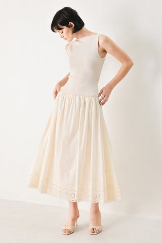 DAYDREAM THREAD MIDI DRESS - Glamourous Grace