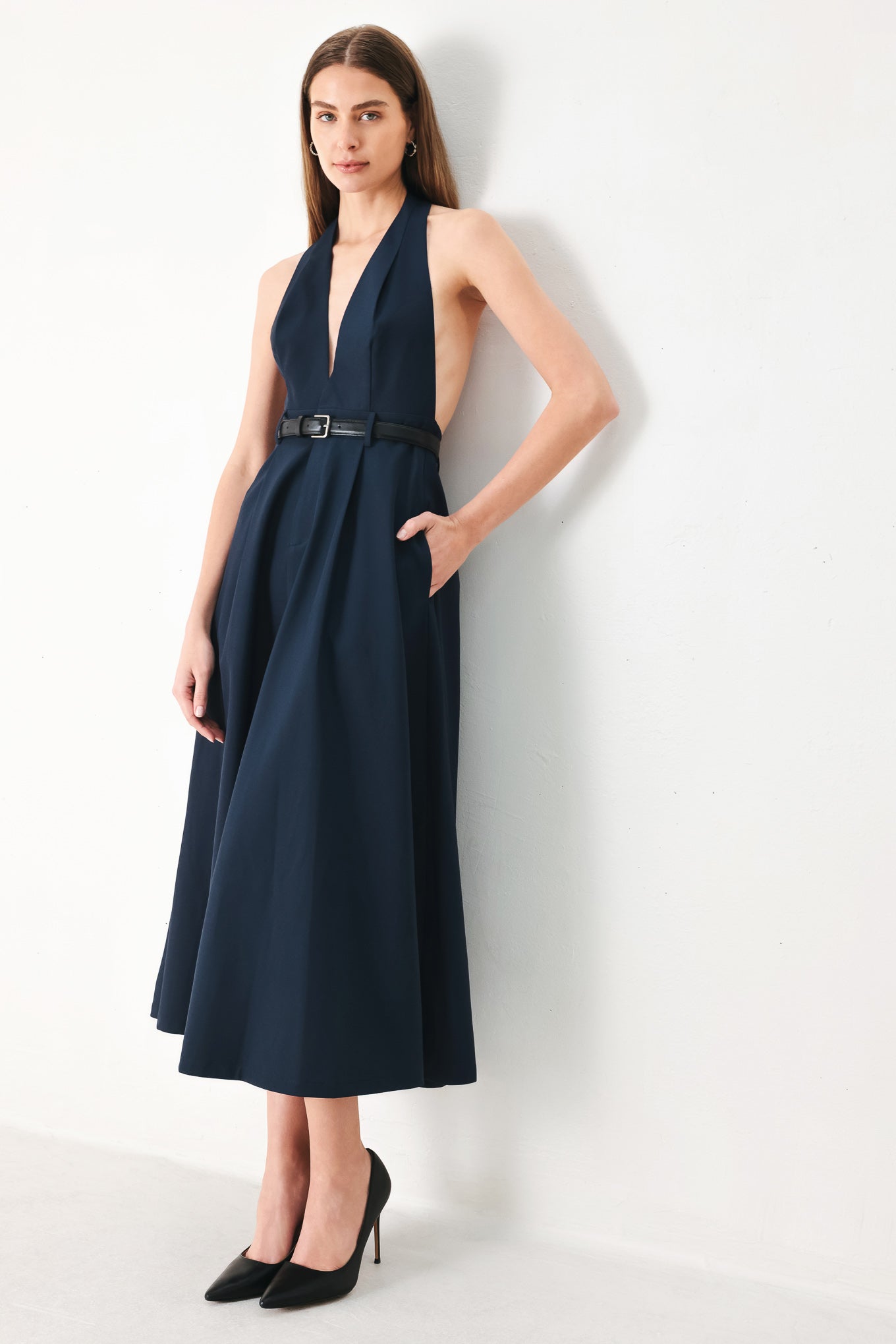MIDNIGHT FORM WOVEN MIDI DRESS - Glamourous Grace