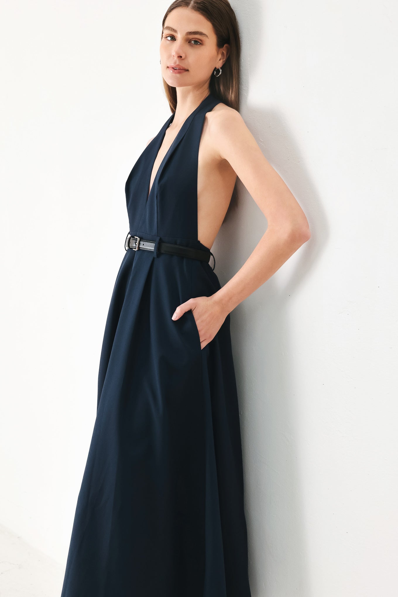 MIDNIGHT FORM WOVEN MIDI DRESS - Glamourous Grace