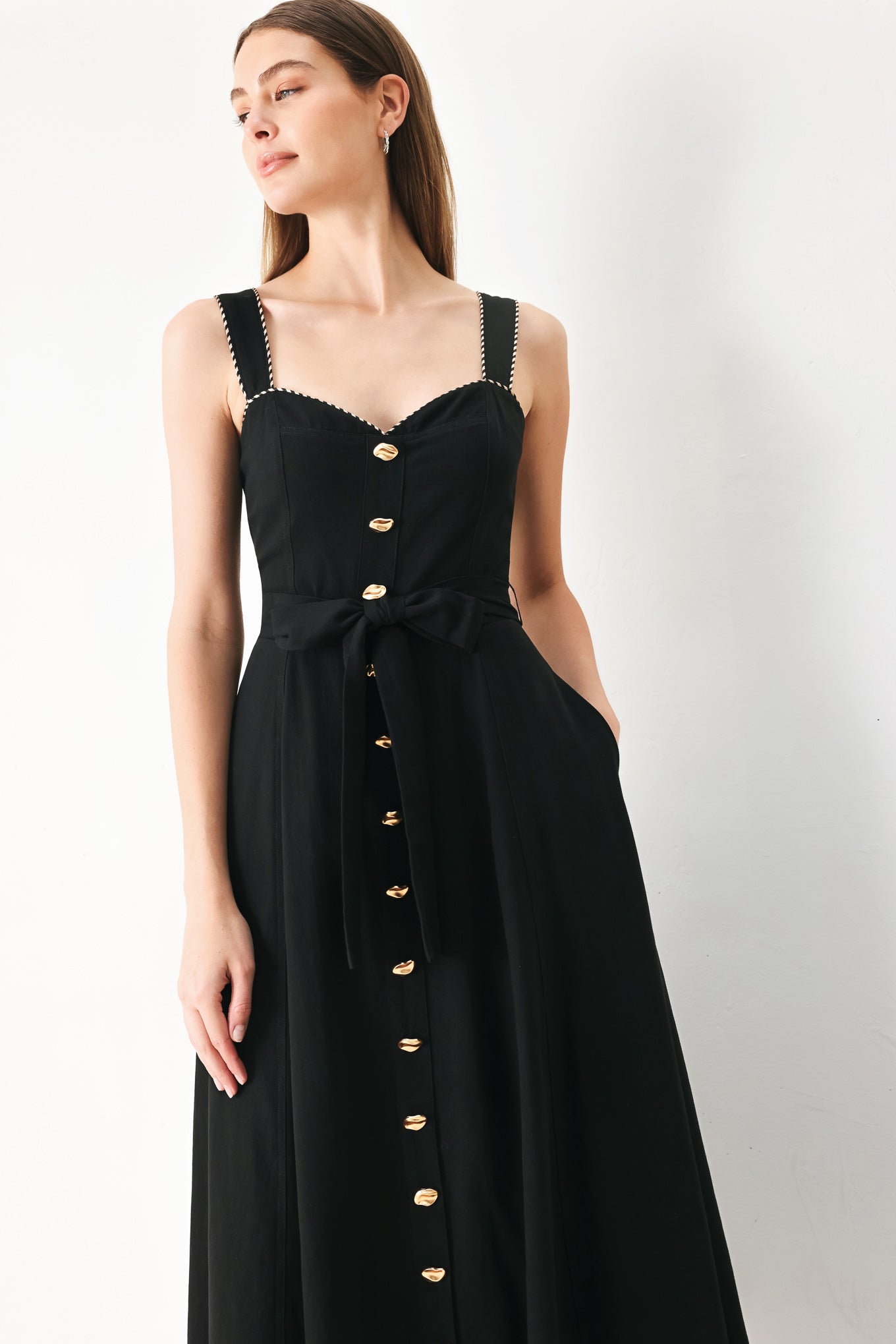 LOVELY NOIR WOVEN MIDI DRESS - Glamourous Grace