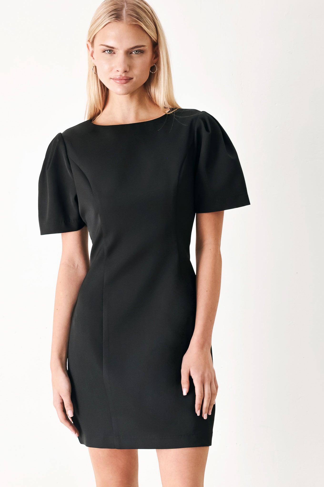BLACK MIDNIGHT WOVEN MINI DRESS - Glamourous Grace