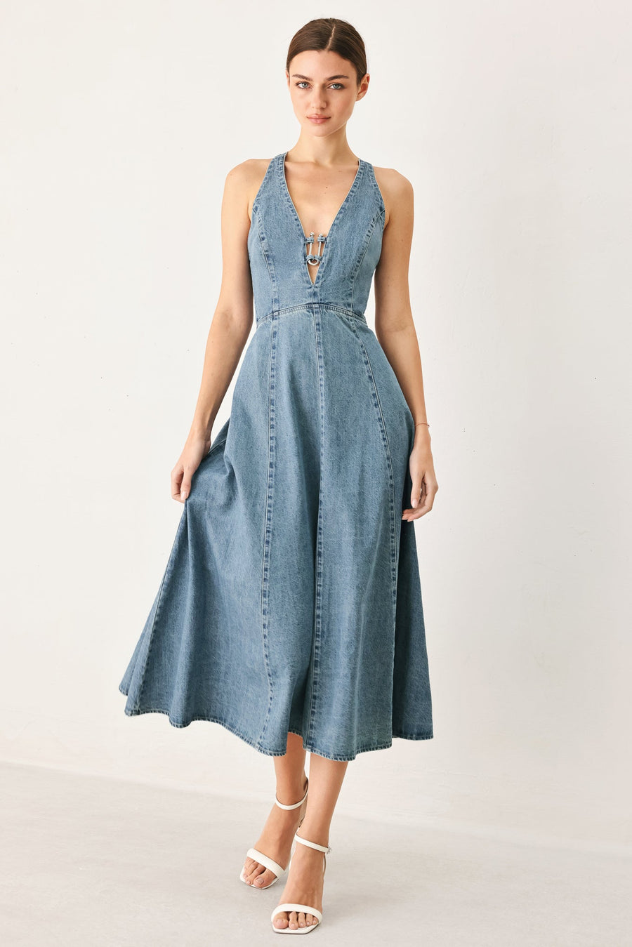 SUNDAY MUSE DENIM MIDI DRESS - Glamourous Grace