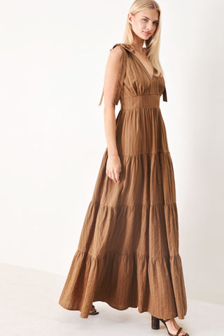 CALM BEAUTY WOVEN MAXI DRESS - Glamourous Grace
