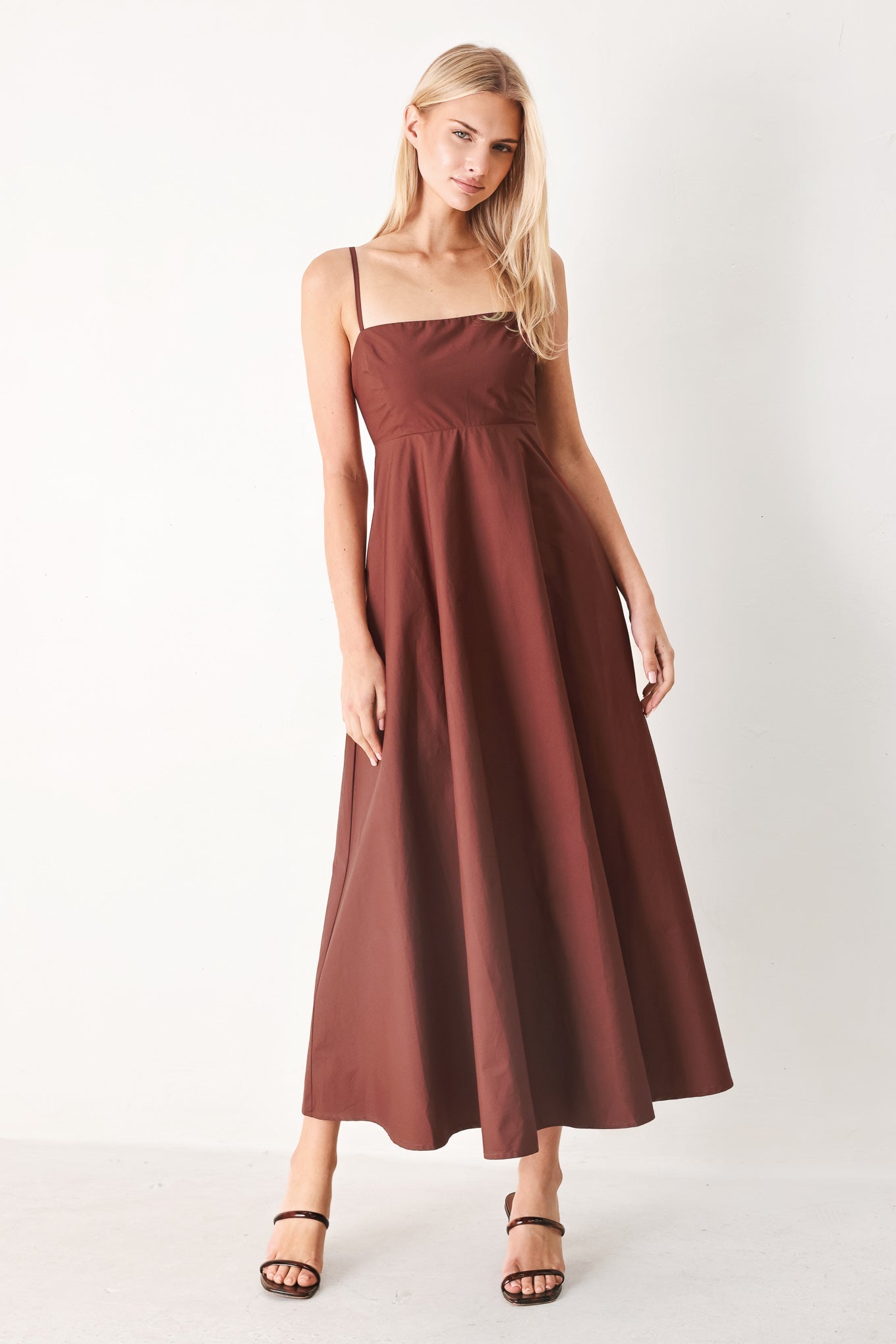 QUIET LUXE WOVEN MIDI DRESS - Glamourous Grace