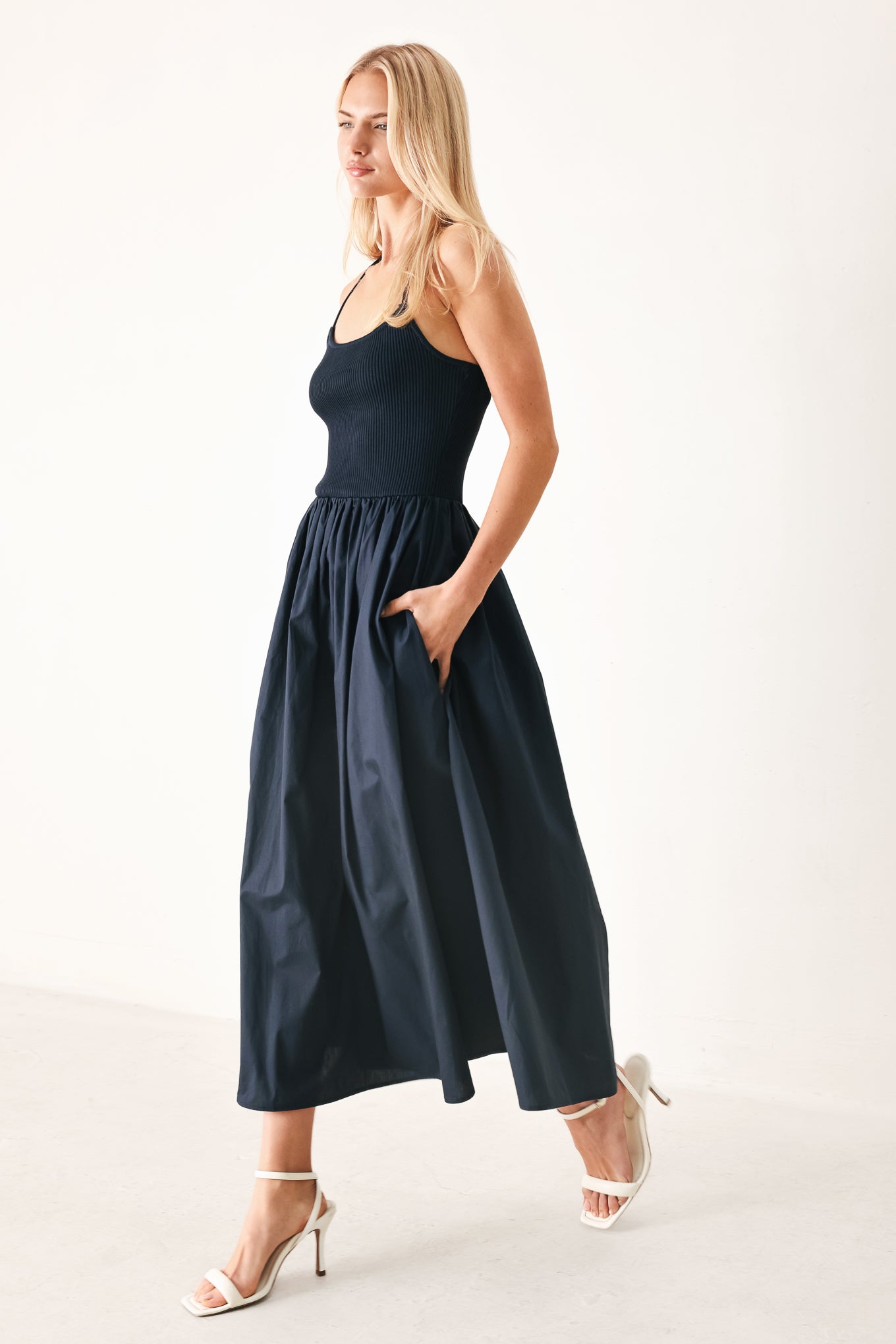 EASY BREEZE NAVY WOVEN MIDI DRESS - Glamourous Grace