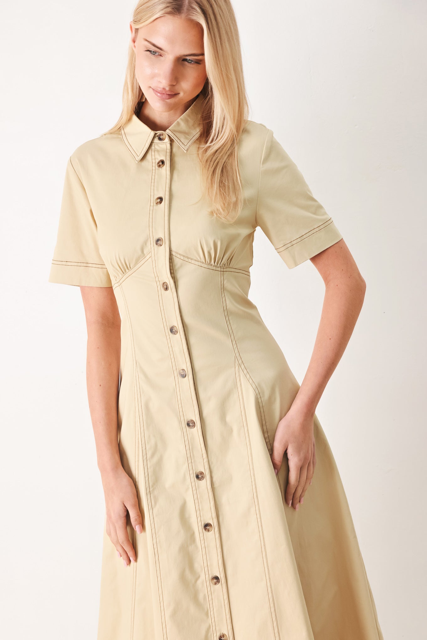 TREND ICON WOVEN MIDI DRESS - Glamourous Grace