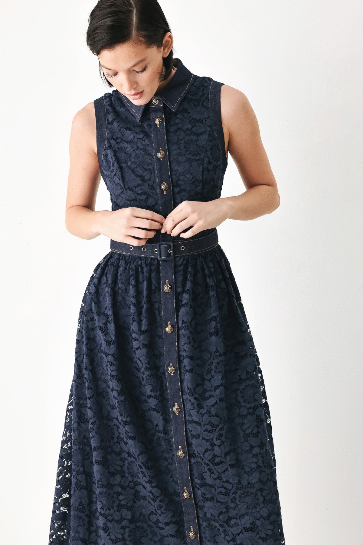 EVENING LACE CHAPTER WOVEN MIDI DRESS - Glamourous Grace