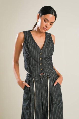 HAZY DAYS DENIM VEST - Glamourous Grace