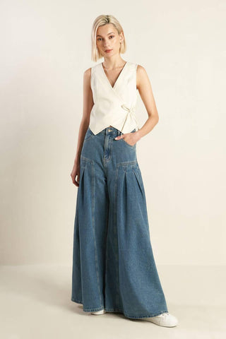 WATCHING THE WIND WOVEN VEST - Glamourous Grace