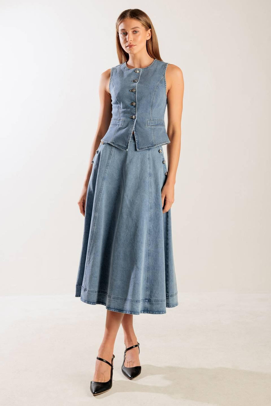 AT FIRST GLANCE DENIM VEST - Glamourous Grace