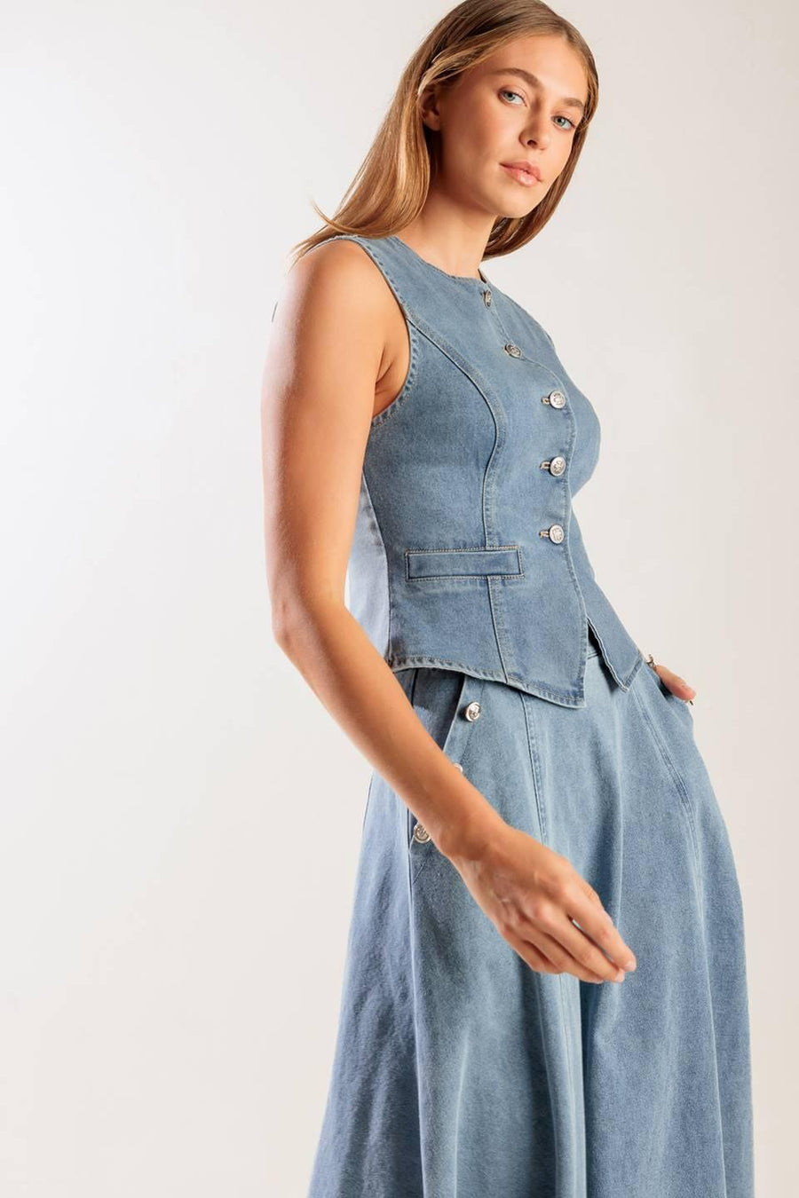 AT FIRST GLANCE DENIM VEST - Glamourous Grace