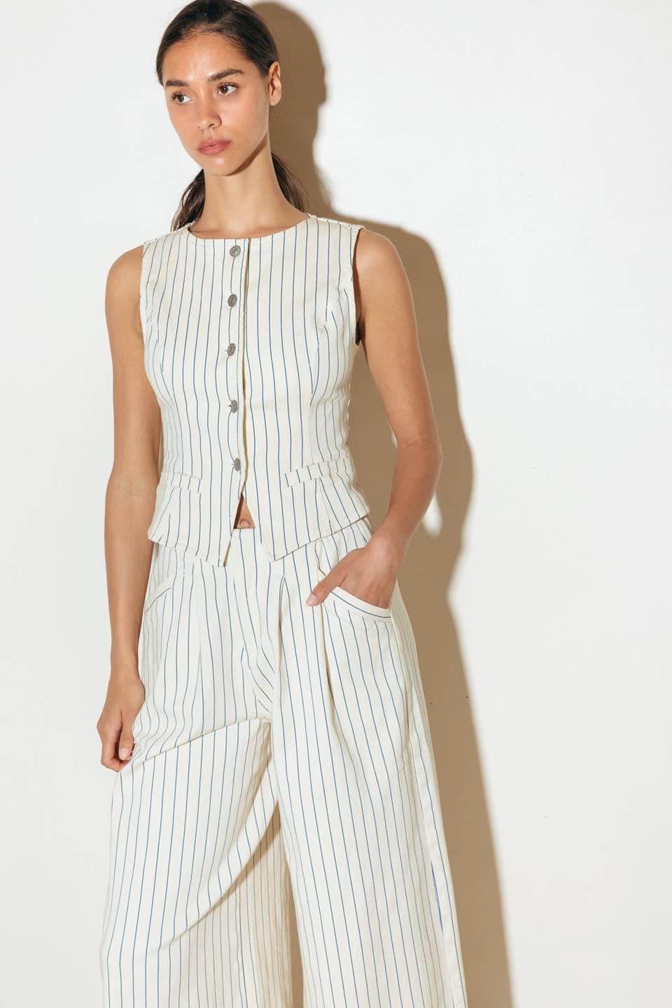 COFFEE RUN STRIPED WOVEN VEST - Glamourous Grace
