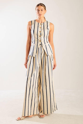 HERE AND NOW WOVEN VEST - Glamourous Grace