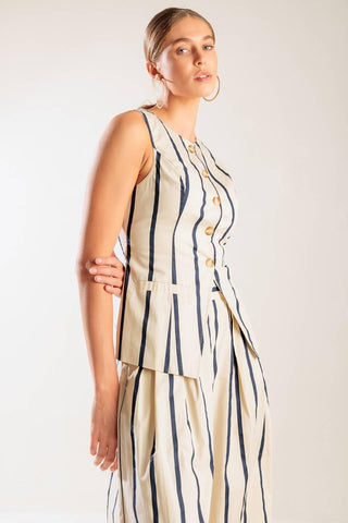 HERE AND NOW WOVEN VEST - Glamourous Grace