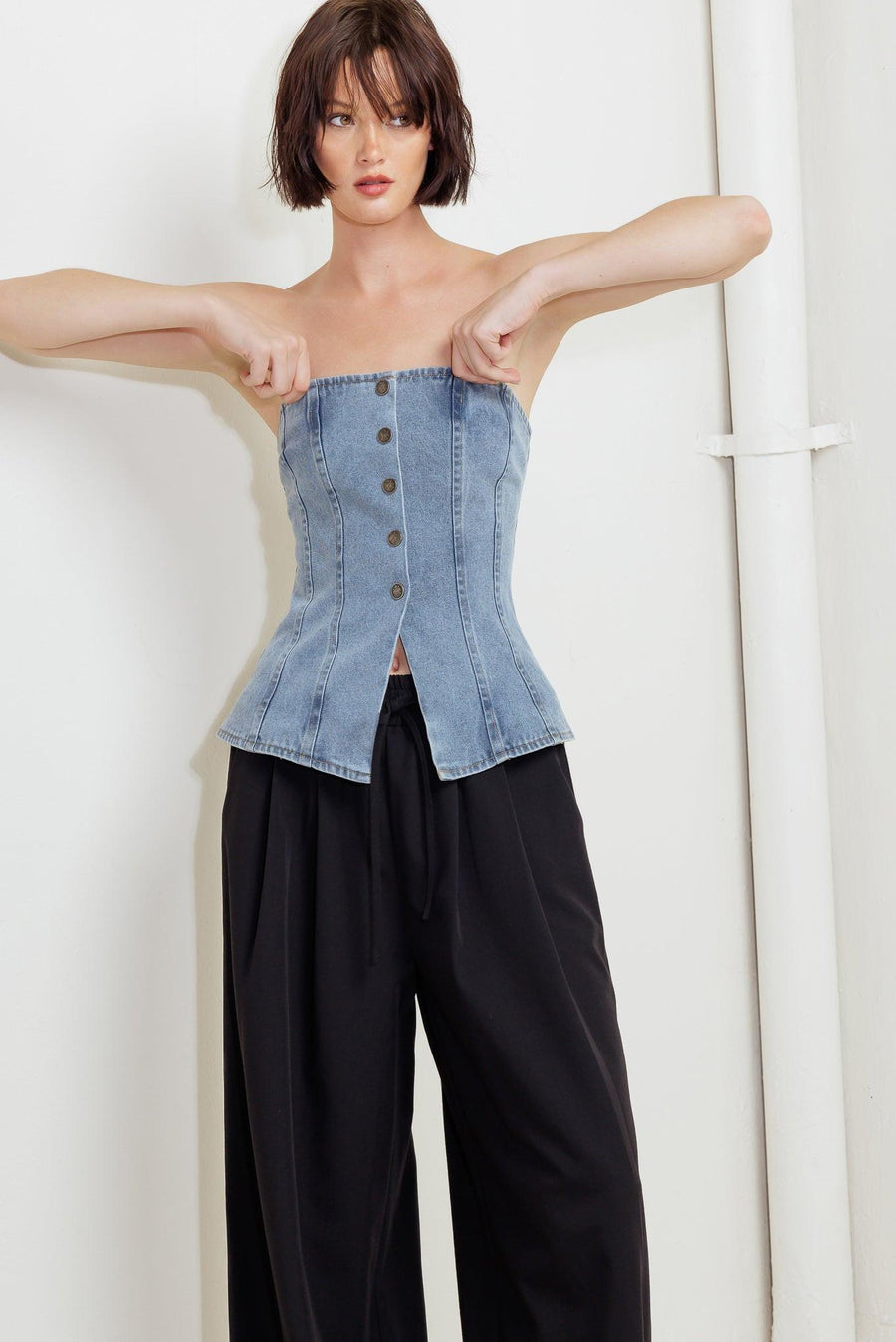STITCHED SILHOUETTE DENIM TOP - Glamourous Grace