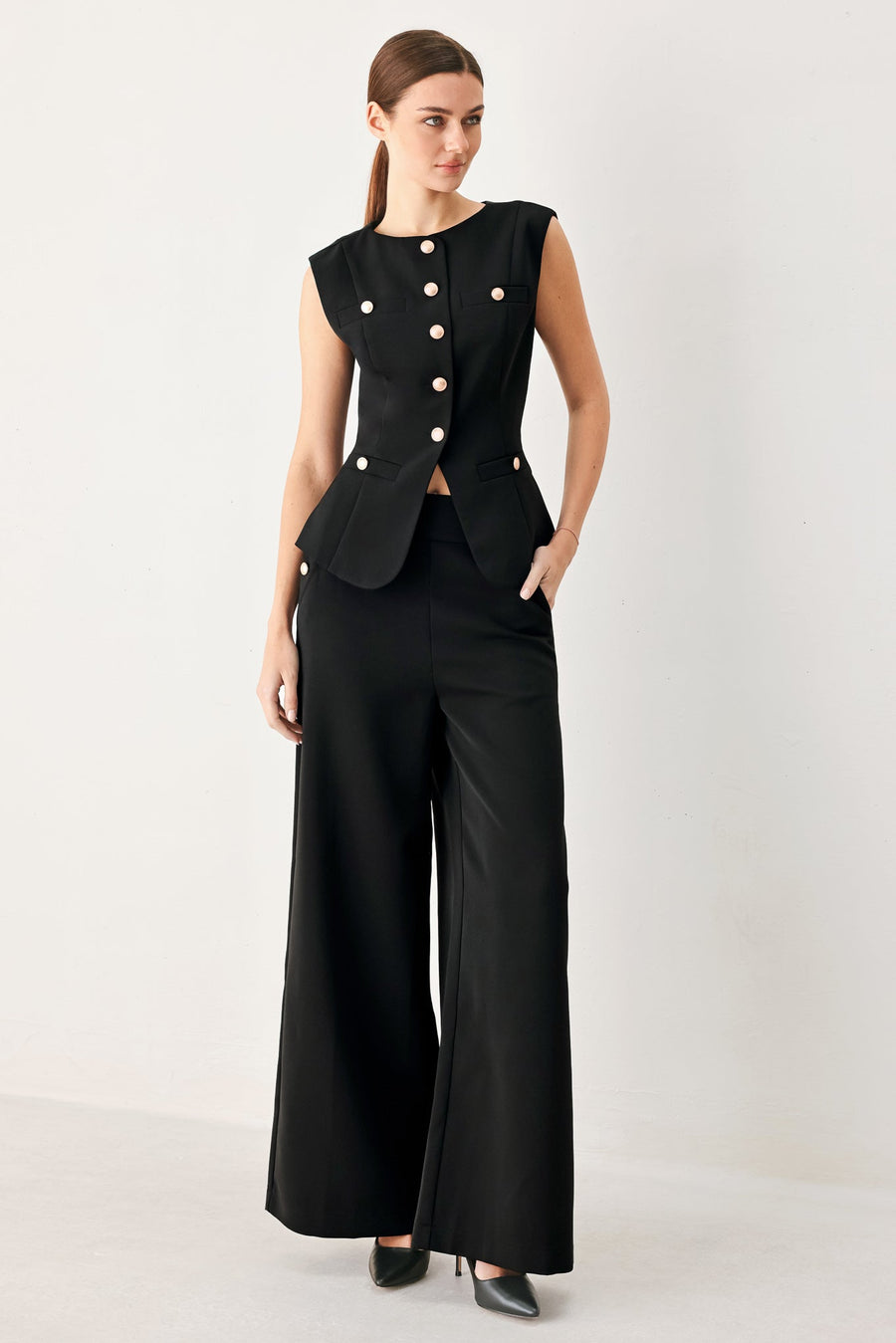 MODERN EDGE WOVEN VEST - Glamourous Grace