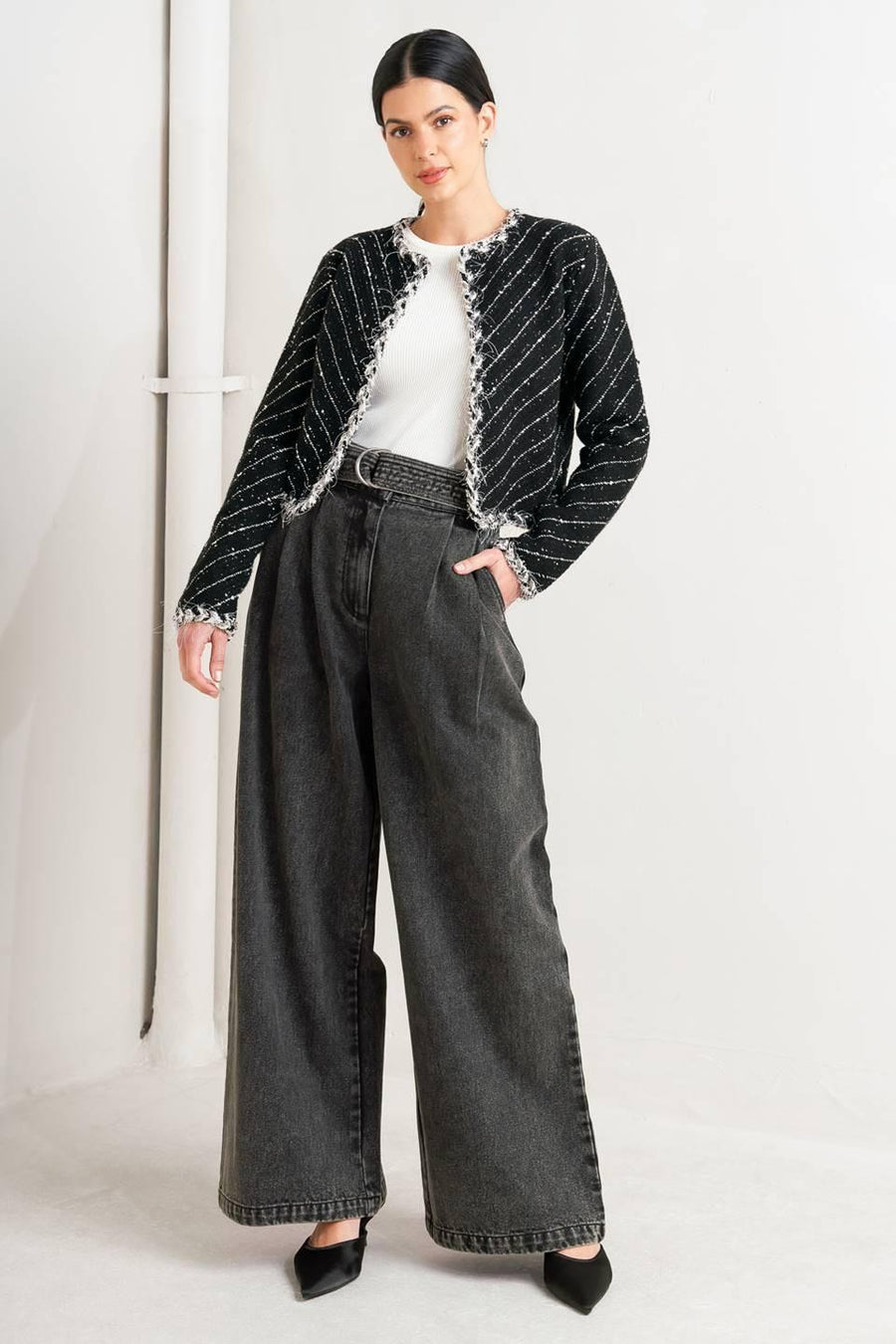 NOIR LINEAR SWEATER KNIT JACKET - Glamourous Grace