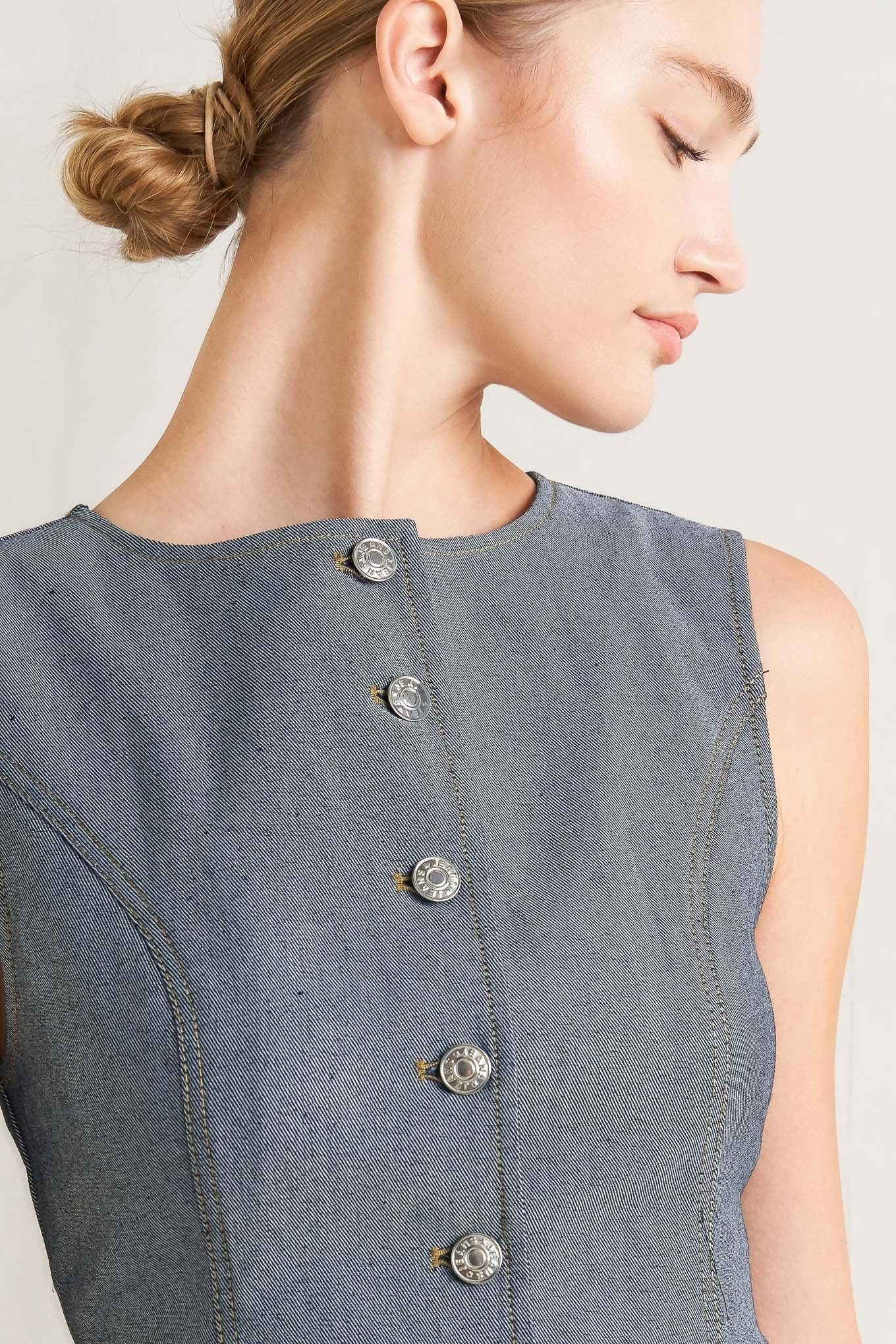 CONFIDENTLY COOL TAILORED WOVEN VEST - Glamourous Grace