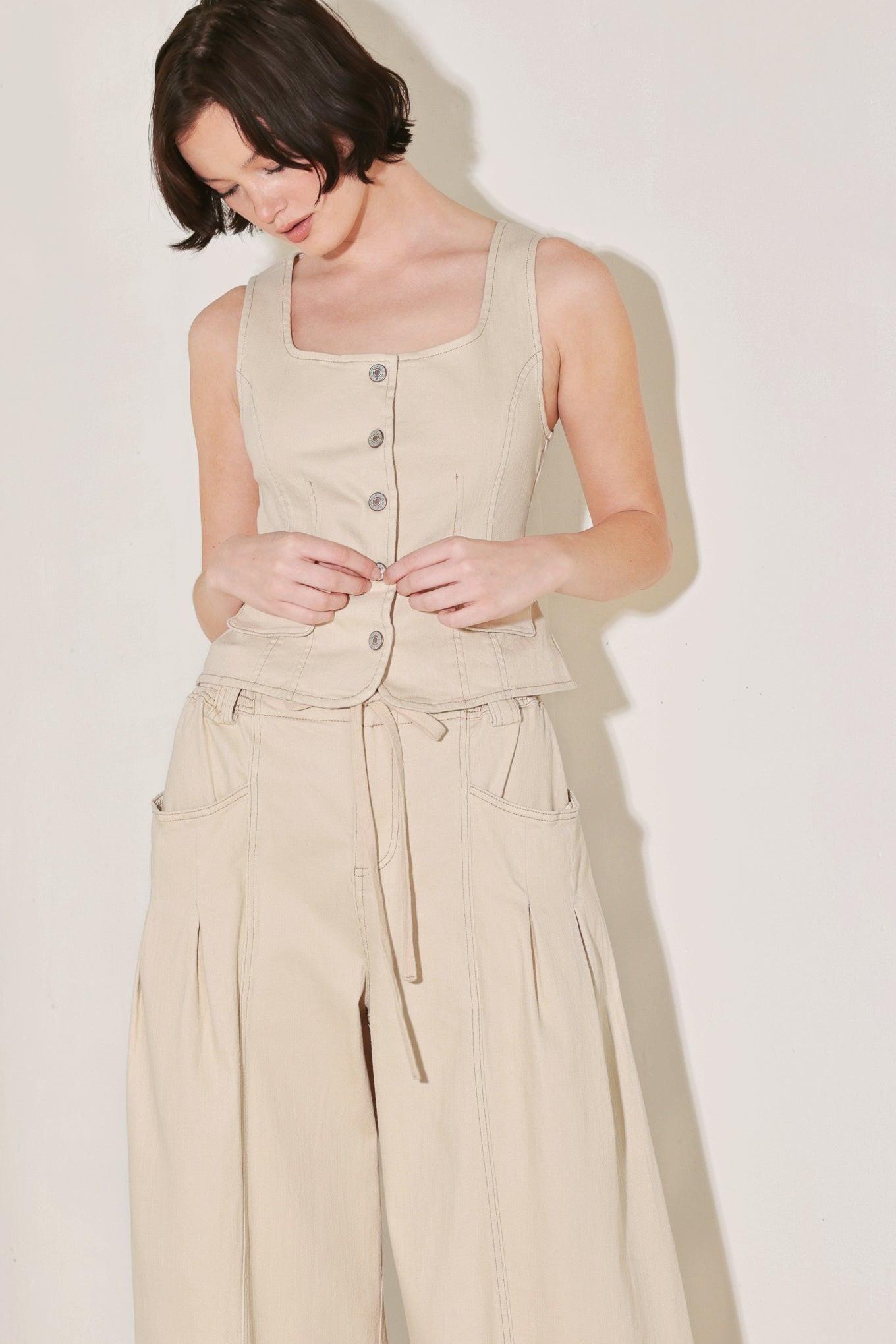 DAYLIGHT GROOVE WOVEN VEST - Glamourous Grace